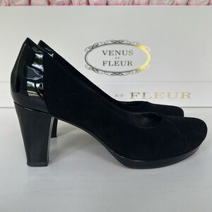 Women’s Clark’s Pumps  Size: 9.5
